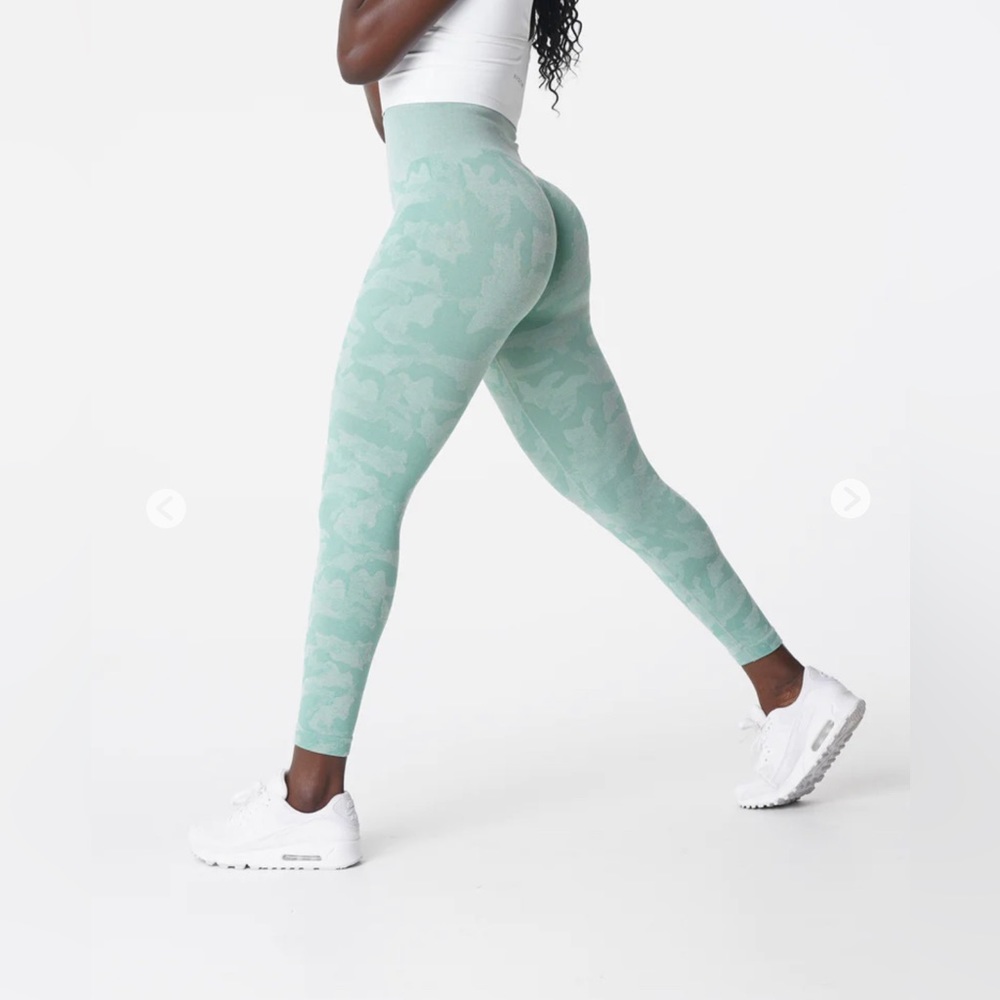 NVGTN Sage Green Camo Seamless Leggings